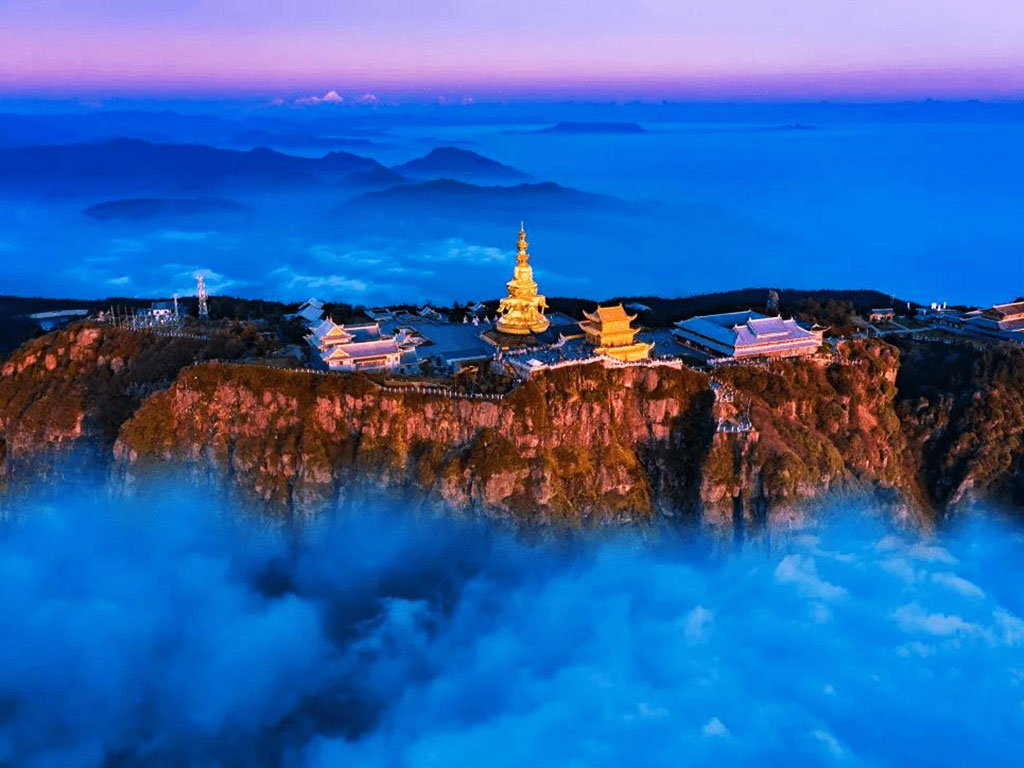 峨眉山景区.jpg