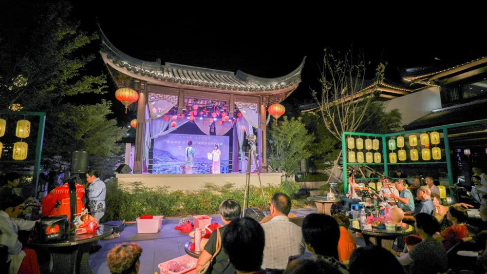 嵊州首届越剧小镇文化旅游节现场.jpg