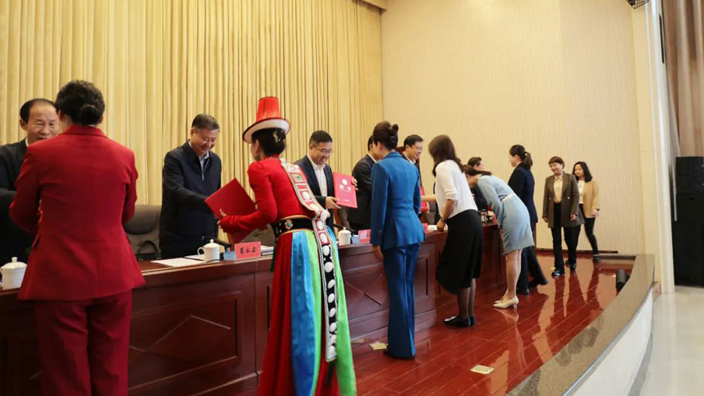 张掖市文化旅游发展大会现场.jpg