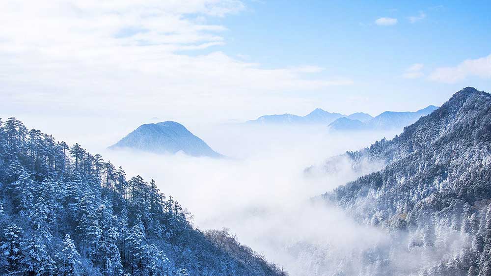 四川西岭雪山.jpg