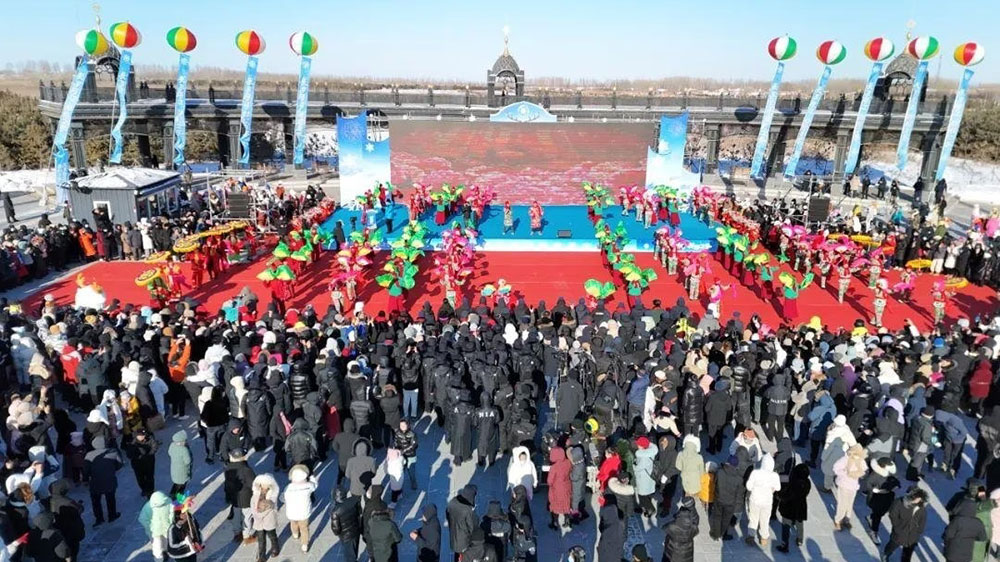 同江市第二届冰雪旅游文化节现场.jpg