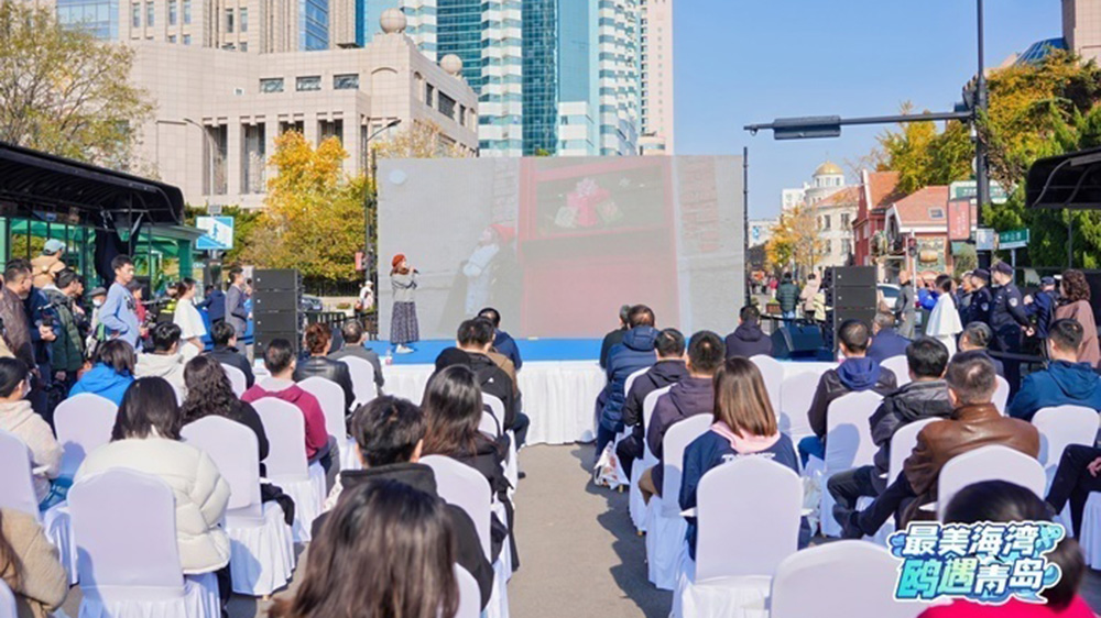 青岛海鸥季文化旅游主题活动现场.jpg