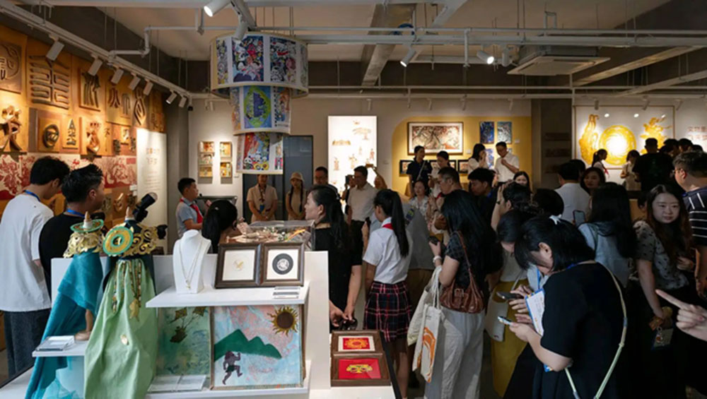 “神鸟巡宇——从古蜀问天到航天圆梦”文化共创展现场.jpg