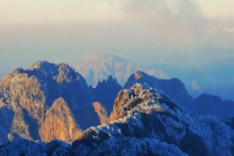 安徽黄山.jpg