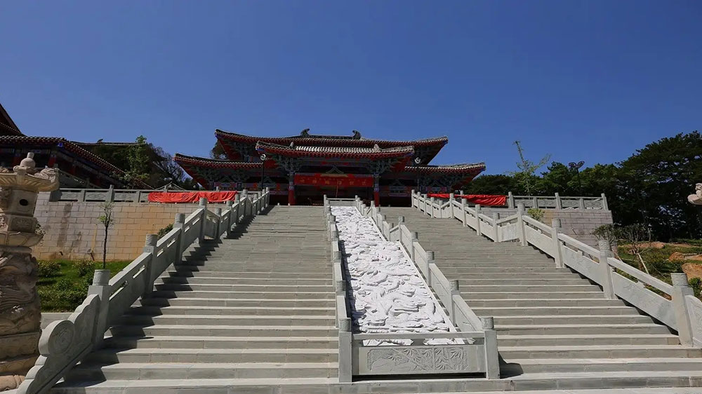 广元天曌山旅游风景区.jpg